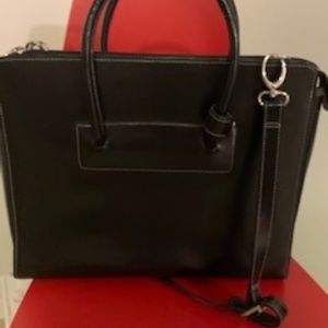 Women's Strap and handbag in black color